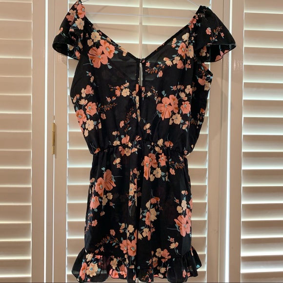 UO Pins and Needles Floral Romper - Picture 10 of 12